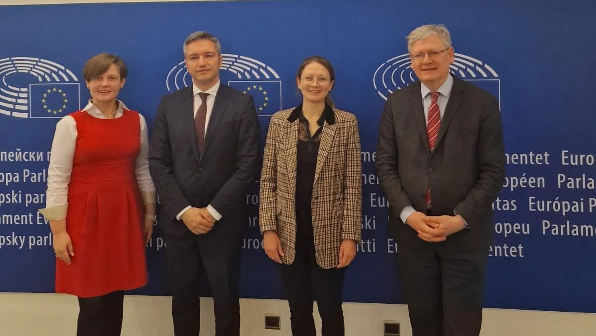 The PES foundation committed to supporting the BSP's ideological discussion and staff training after a meeting with Vigenin and Penkova
