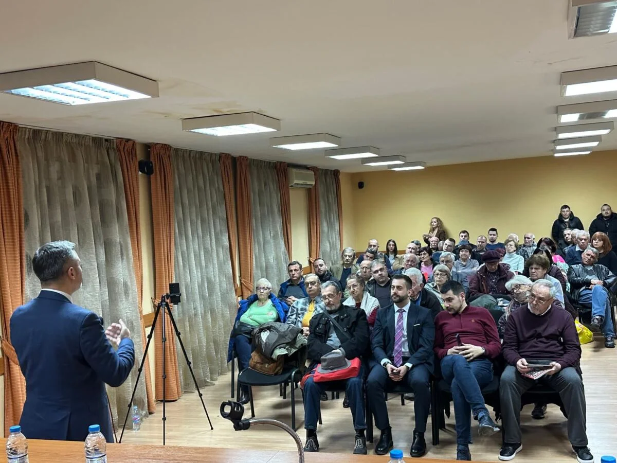 Кристиан Вигенин в Пловдив: Ще създадем мрежа от млади учени, трябва да възстановим интелектуалния потенциал на БСП - снимка 2