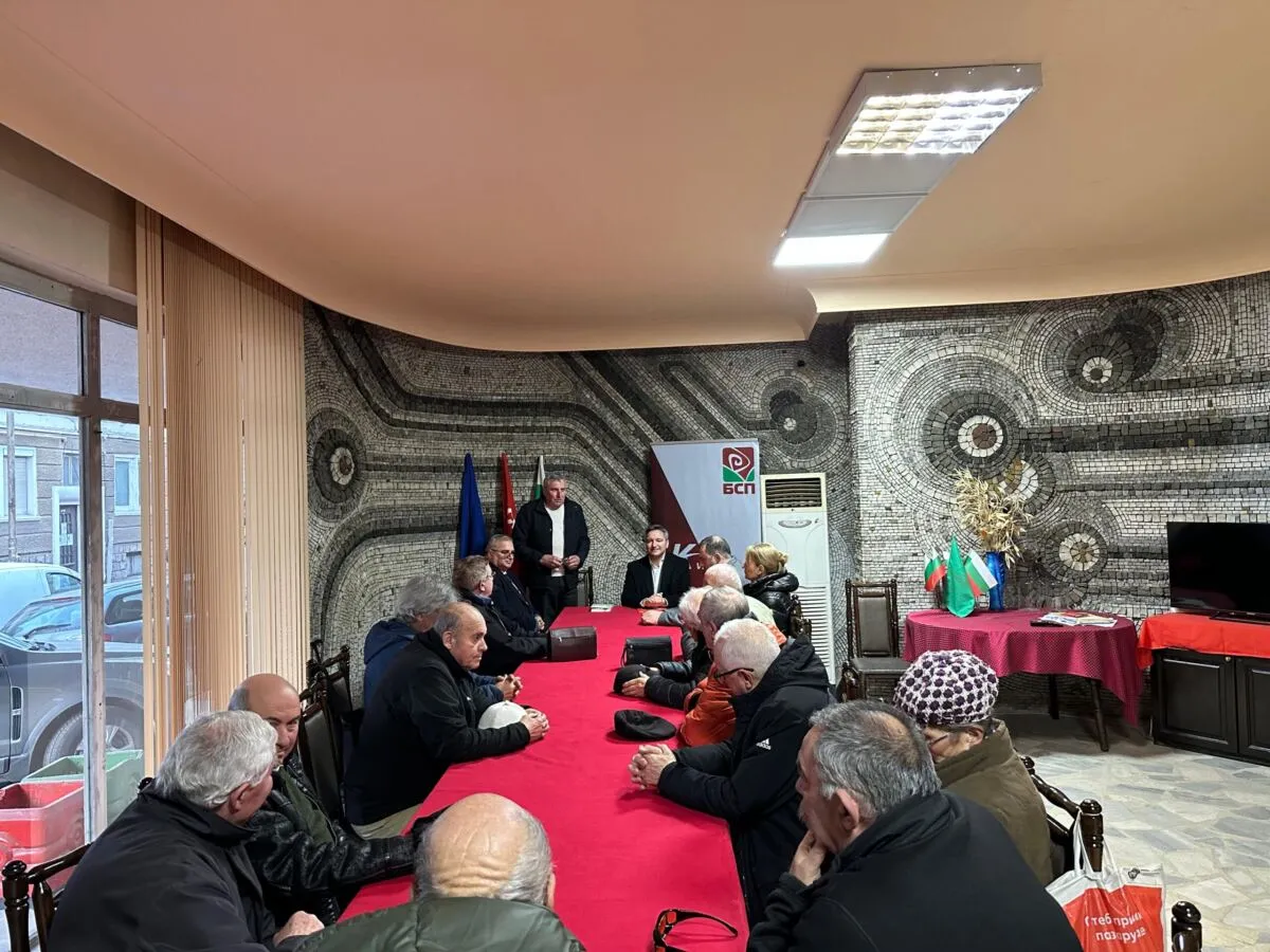 Vigenin in Kyustendil: A council of the BSP mayors and municipal councillors should provide solutions to the real problems - photo 2