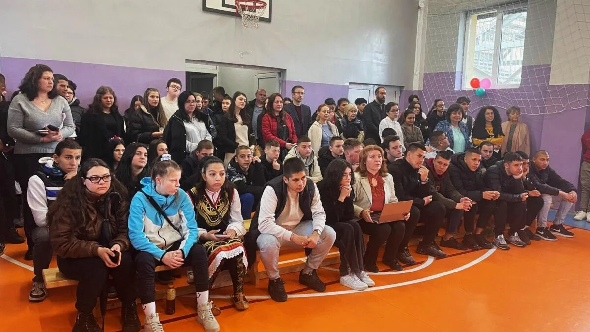 Kristian Vigenin to students: You will create the conditions for healthier habits among Bulgarians - photo 2