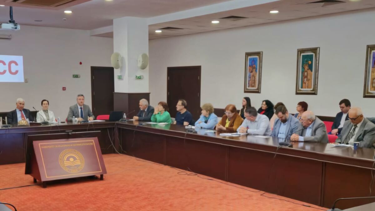 Кристиан Вигенин - Разширяването на ЕС може да предотврати дестабилизация на Балканите (снимка 2)