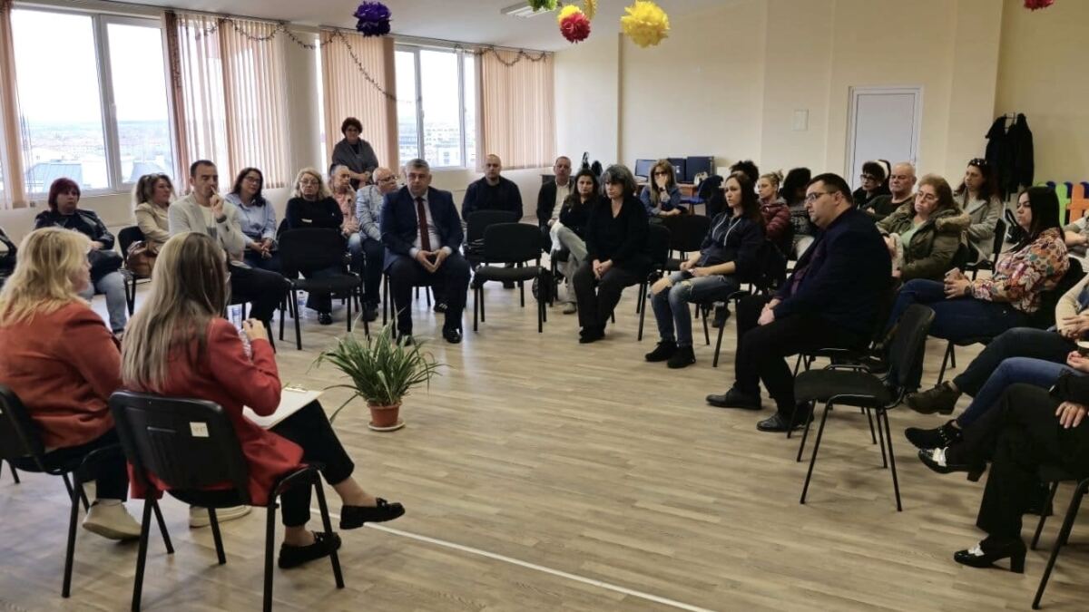 Vigenin and Penkova with an initiative in Yambol in support of children with rare diseases