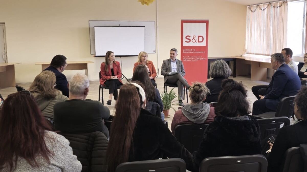 Vigenin and Penkova with an initiative in Yambol in support of children with rare diseases