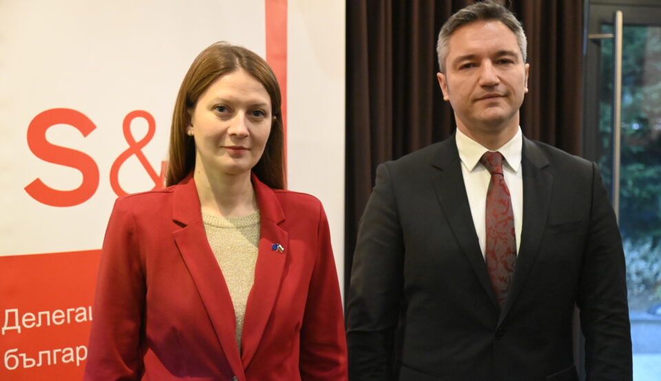 Vigenin and Penkova with another charity initiative: „Being different is a privilege!“