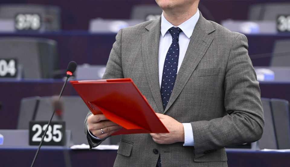 Kristian Vigenin sharply criticised the European Commission over the GMO authorisations
