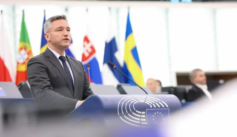 Vigenin: Not campaigns against Bulgaria abroad, but work between the governing parties and the opposition in Sofia solves the problems