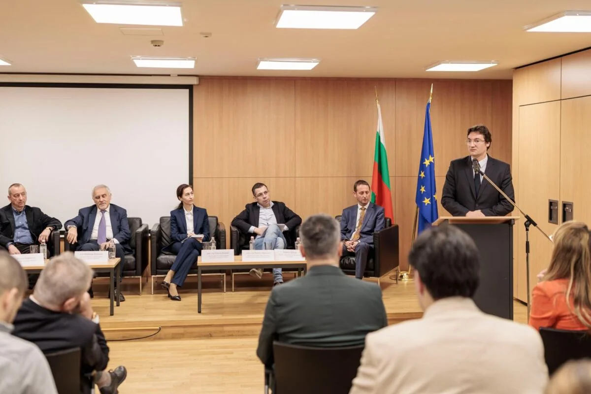 Kristian Vigenin - Krum Zarkov: Only a fair Europe will be a safe Europe - photo 7
