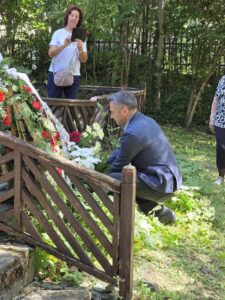 Вигенин в Чирпан: Защитихме българската роза и лавандула в европейското законодателство (снимка 7)